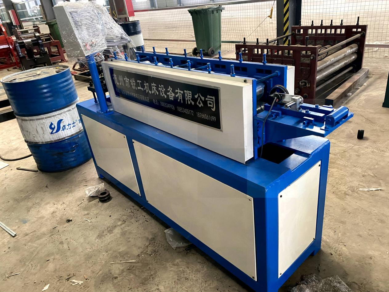 冷弯成型设备 （中国）科技公司弹簧片生产线